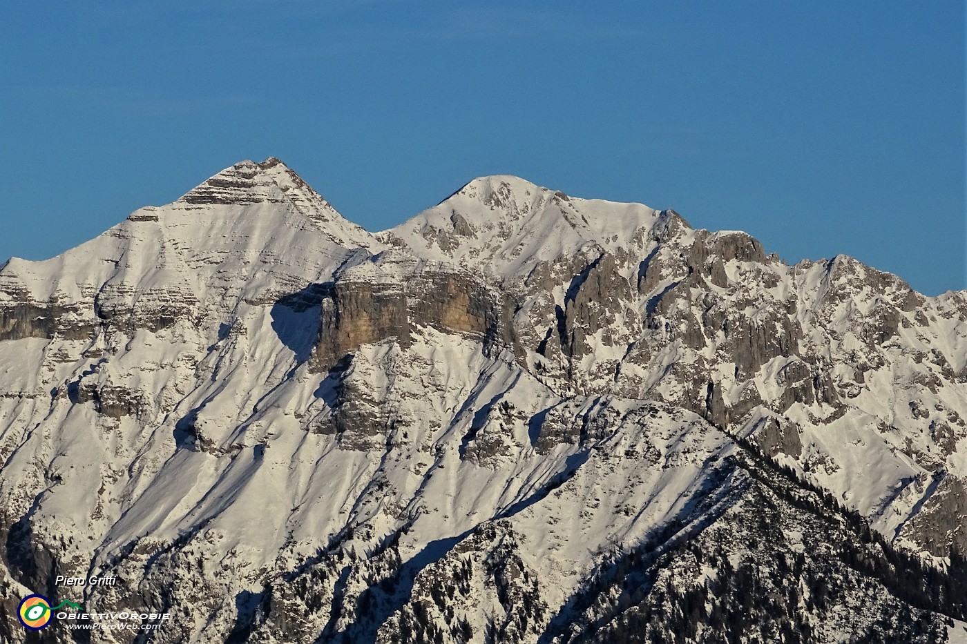 62 Zoom verso il Monte Secco.JPG